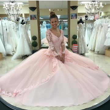 Pink Lace Appliques Ball Gowns Quinceanera Dresses..
