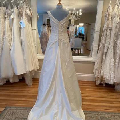 Ivory Formal Wedding Dress,pl0280