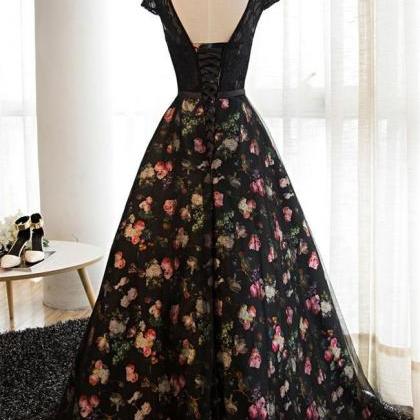 Lace Black Ball Gown Cap Sleeves Printed Fabric..