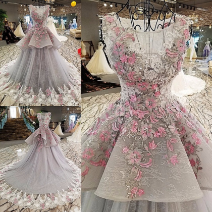 Pink Floral Lace Appliques Gray Tulle Ball Gowns..