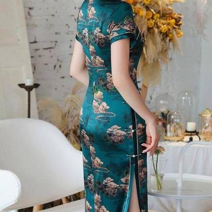 Chinese Dress Vintage Style Long Seda Cheongsam..
