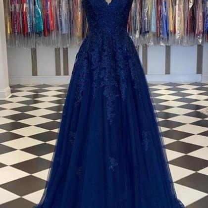 V-neck Tulle Long Prom Dresses With Appliques..
