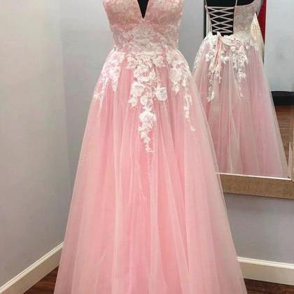 2021 A-line Tulle Prom Dresses Long With Appliques..