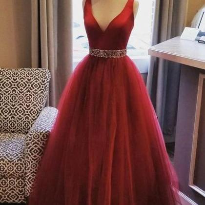 V-neck Tulle/satin Long Prom Dresses With Beading