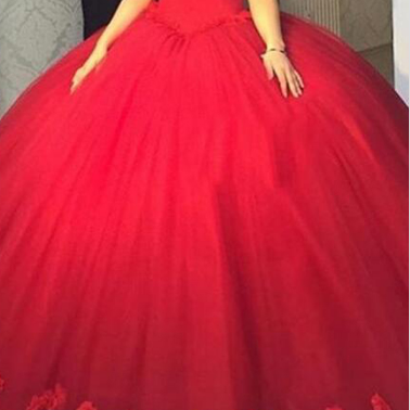 Stylish Off Shoulder Floor-length Ball Gown Red..