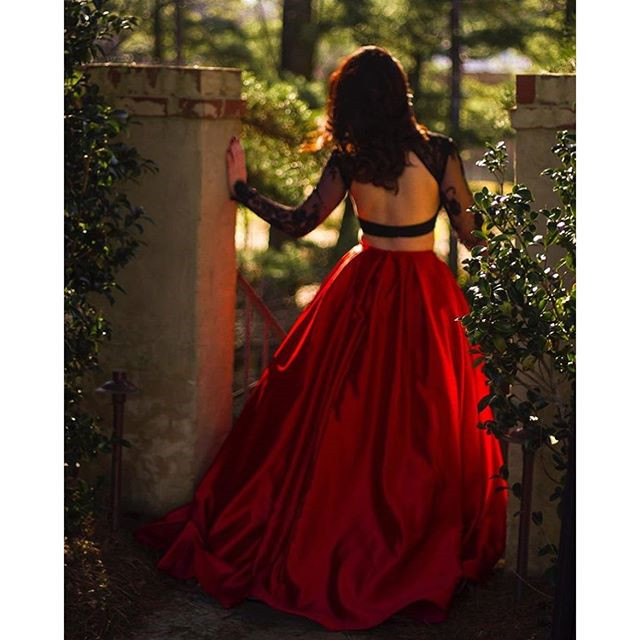 Long Sleeves Prom Dresses Ball Gowns Open Back Evening Formal Party