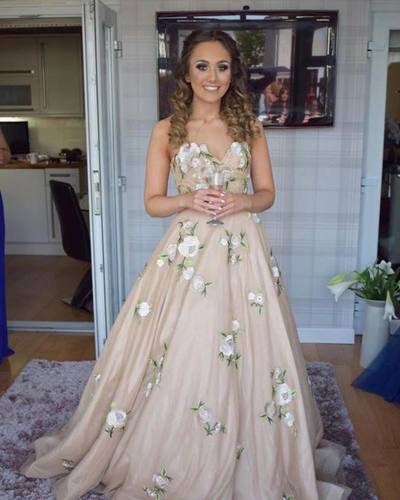 Princess Sweetheart Champagne Long Prom Dress With Floral Embroidery