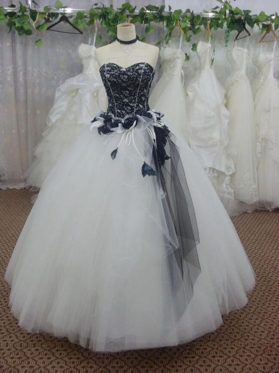 Charming Tulle Black Lace Ball Gown Prom Dresses, White Quinceanera Dresses,pl1923