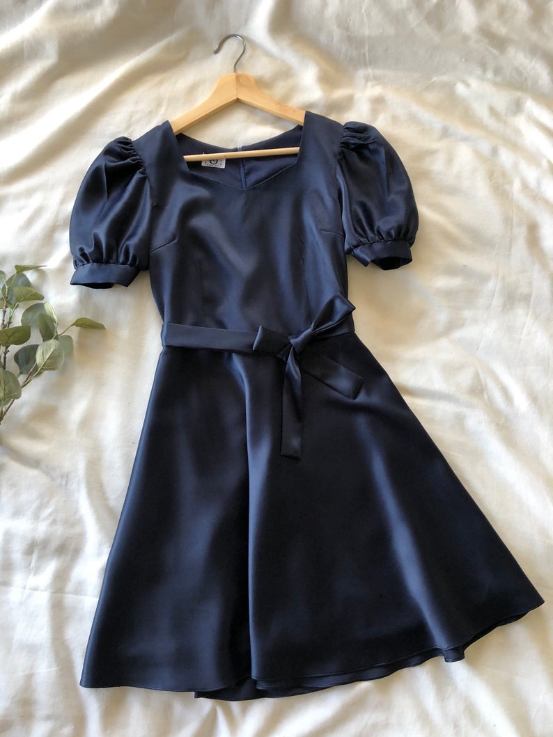 Shining Navy Party Dress Puff Sleeve Small Bishop Sleeve Retro Prom Dress Vintage Fit And Flare Evening Gown Midnight Blue Bridesmaid