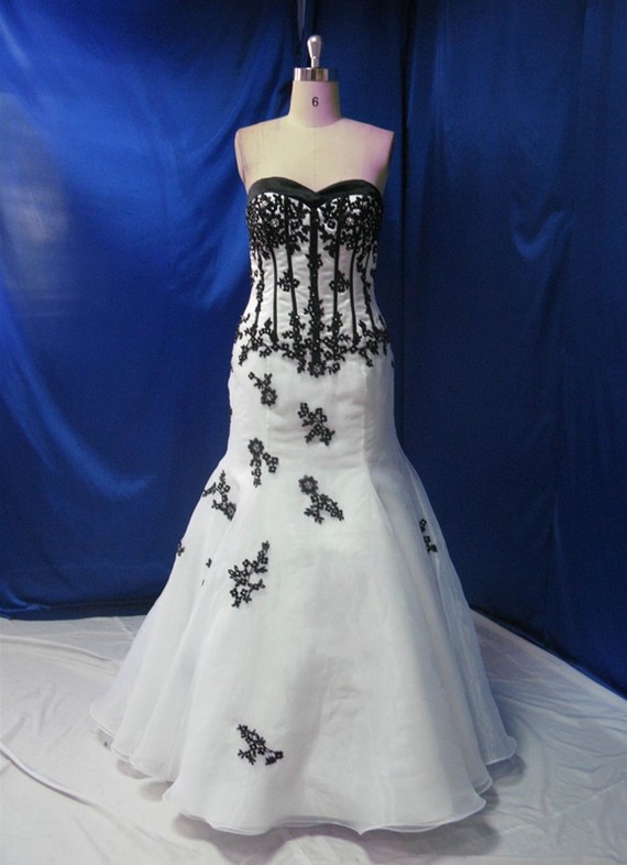 2016 Elegant Real Image Gothic Purple Wedding Dresses Vestidos De Novia Mermaid Sweetheart Appliques Beads Bridal Gowns