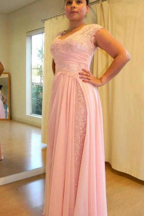 Elegant Long Pink Prom Dresses with Lace Appliques for Women