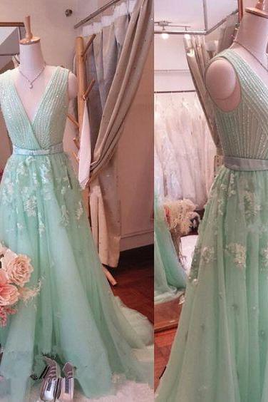 A Line Tulle Green V Neck Homecoming Dresss, Pretty Appliques Long Prom Dress,pl0957