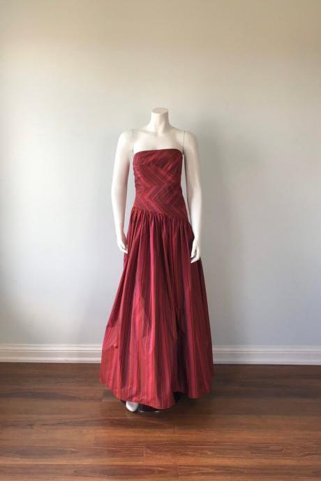 Evening Gown, Ball Gown, David Meister, 1990s Evening Gown, Red Strapess Evening Gown, Formal, Prom, Wedding, Vintage Gown,pl3190