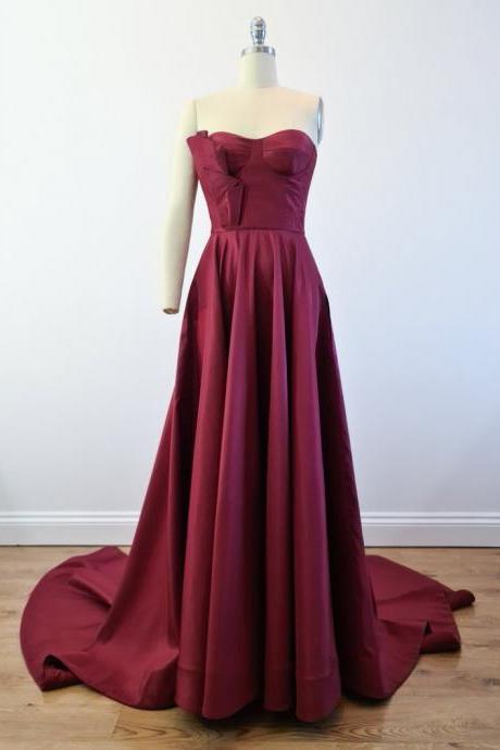 Minimalistic Burgundy Taffeta Gown With Train. Modern Finishing And Luxury Fabric,pl3336