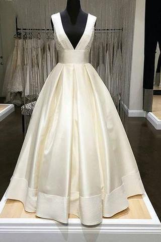 Plus Size Ivory Satin Ball Gown Prom Dresses Deep V-neck Women Party Dress For Weddings, Sexy Pricess Quinceanera Dress,pl5426