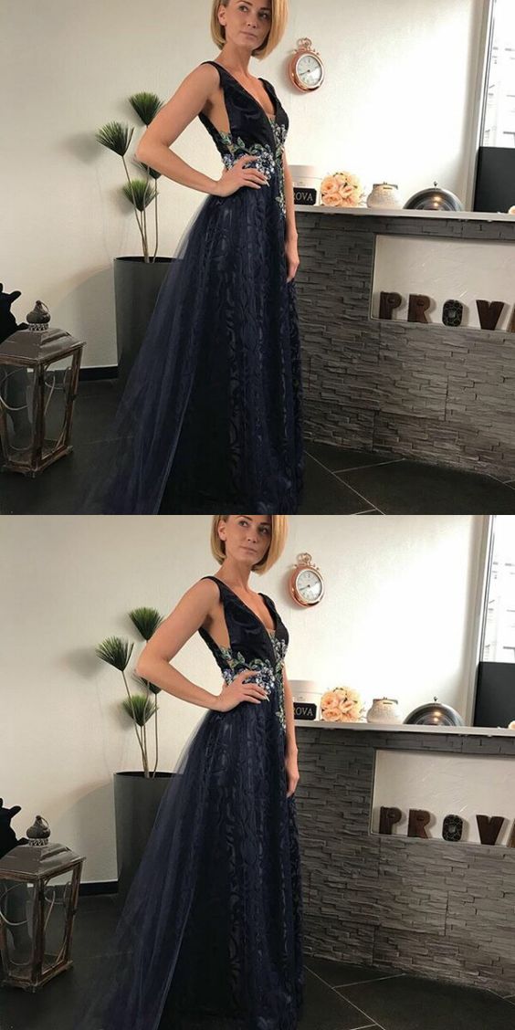 Stylish Sleeveless V-Neck Evening Party Dress Aline Backless Prom Dress with Lace Appliques main image 1