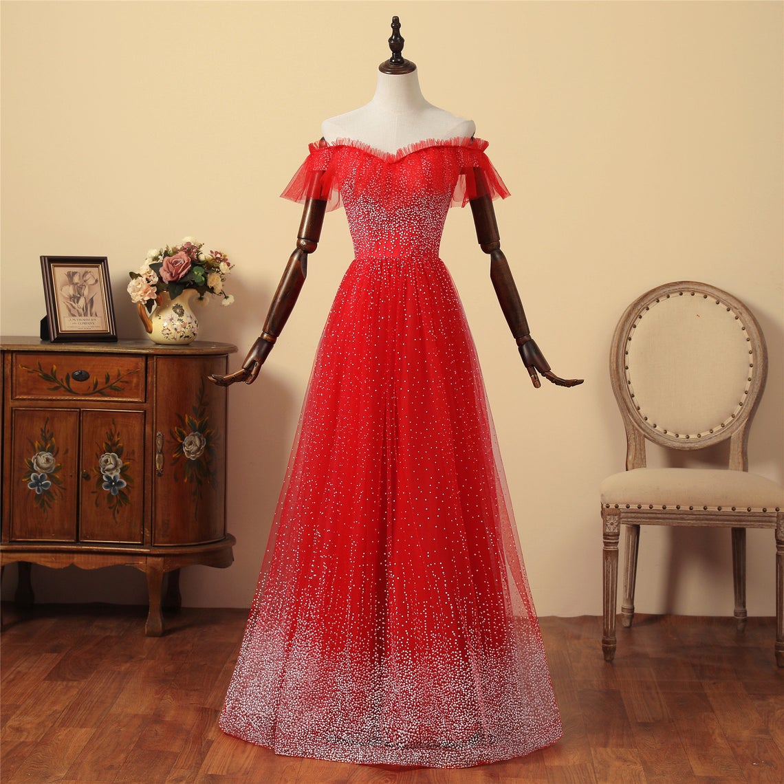 Red Wedding Ceremony Dress Short Illusion Sleeves Bridal Dress Sweetheart Neckline Silver Sequin
