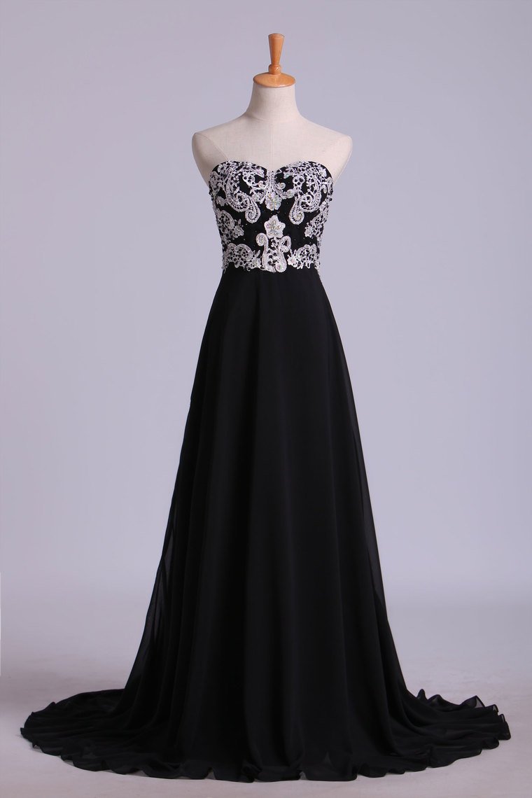 Fascinating Sweetheart A Line Floor Length Prom Dresses With Applique ...